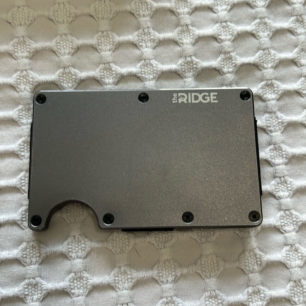 Ridge wallet with clip. Aluminum-gunmetal